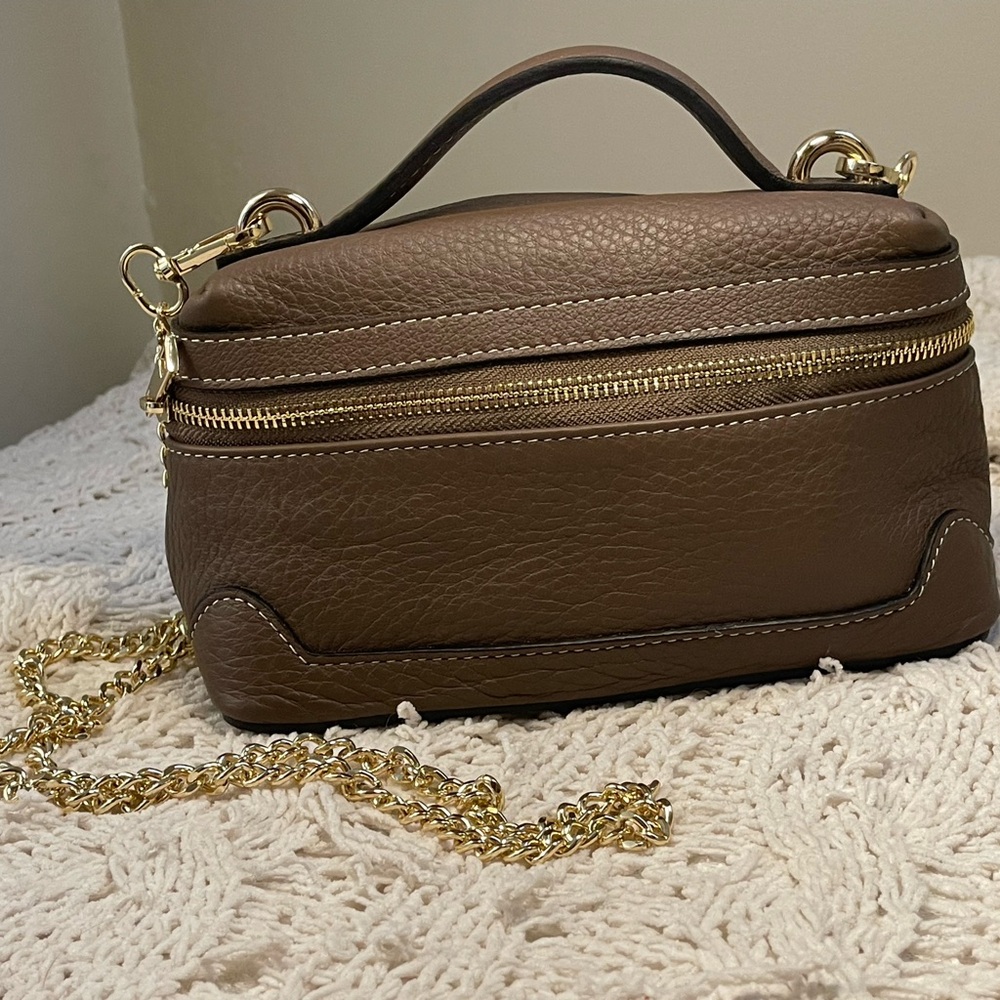 Divina Firenze Crossbody Bag with Gold Chain - Picture 4 of 8